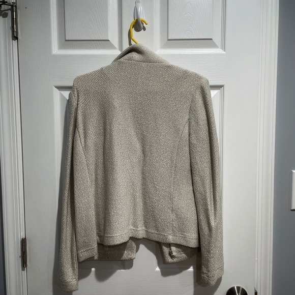 LOFT PETITE Women’s sweater - Picture 2 of 2
